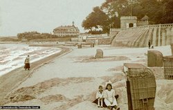 Strand vor St. Johann und Miramar 1920